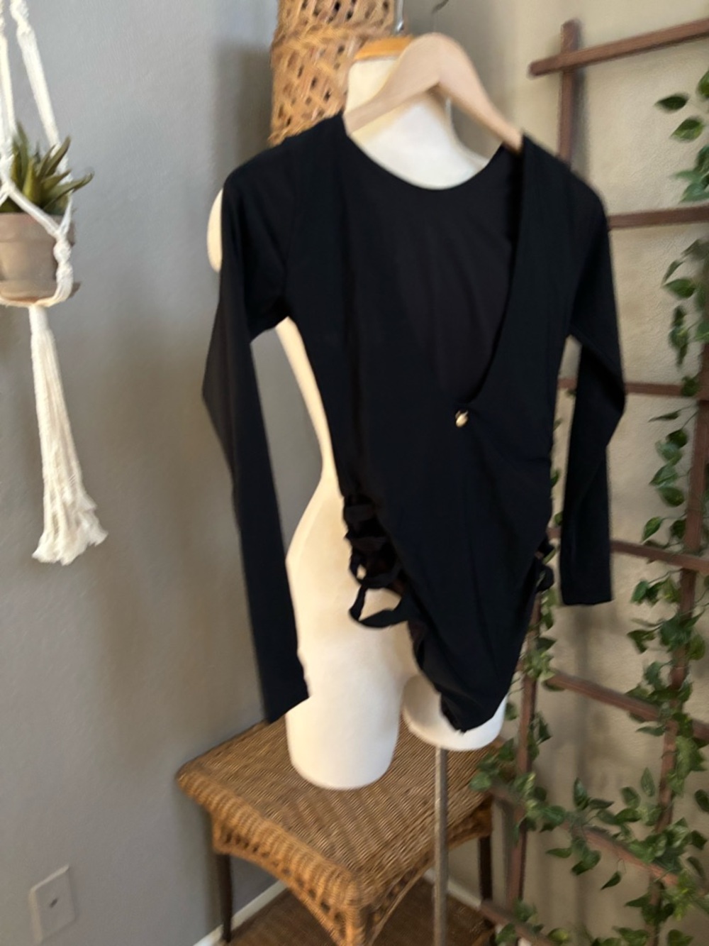 Malai Obi Black One Piece S - Picture 9 of 9